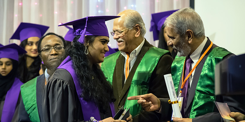 AJI Graduation 2018 8 News 800 x 400 dimensions
